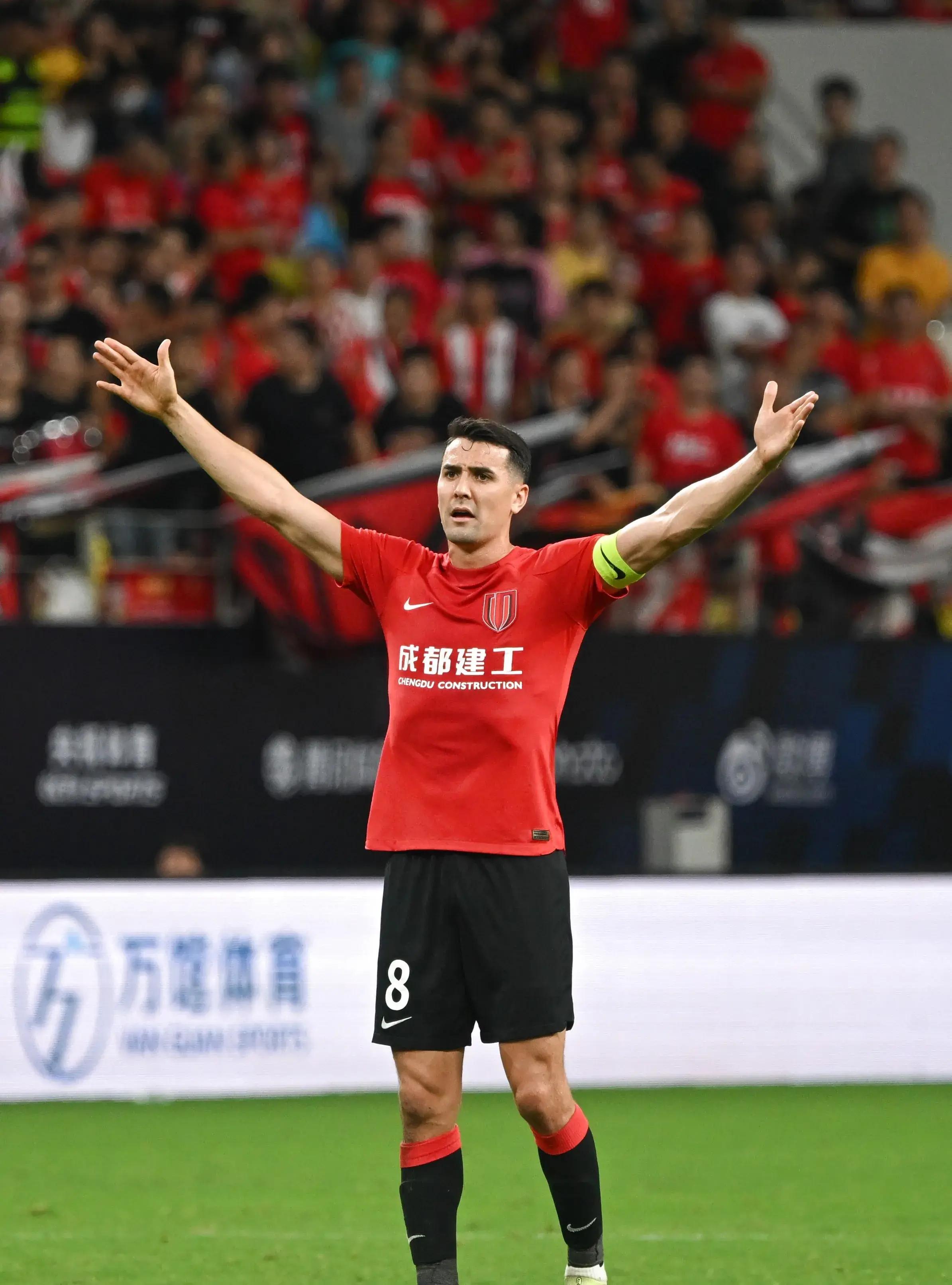 milan sports-赛前葡超焦点战，武汉三镇造点机会，震撼外界，临场指挥获称赞-milan sports